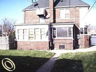 5th image of 8520 E Outer Dr