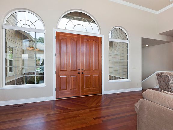 4th image of 18010 Viking Way NW