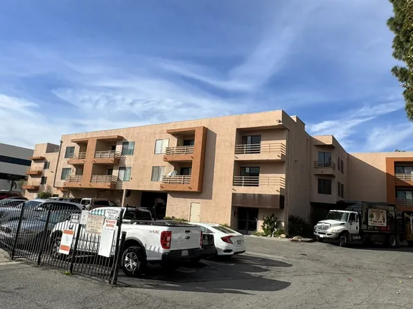 6815 Remmet Ave, Canoga Park, CA