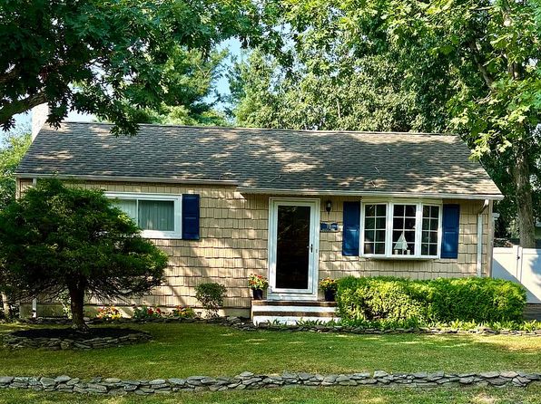 172 McKinley Ct