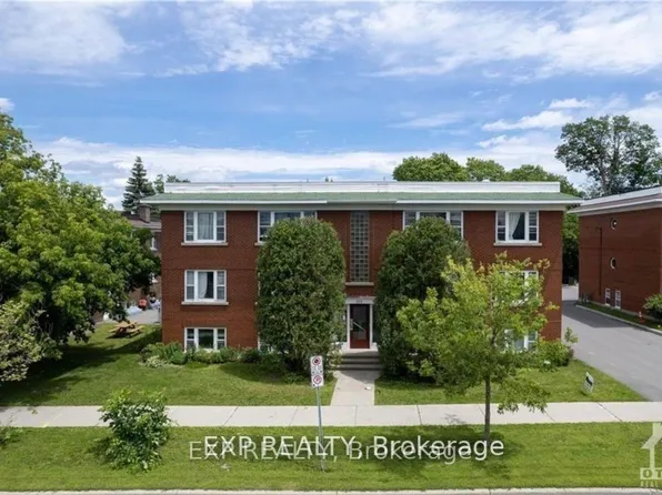 873 Kirkwood Ave, Ottawa, ON K1Z 5Y3