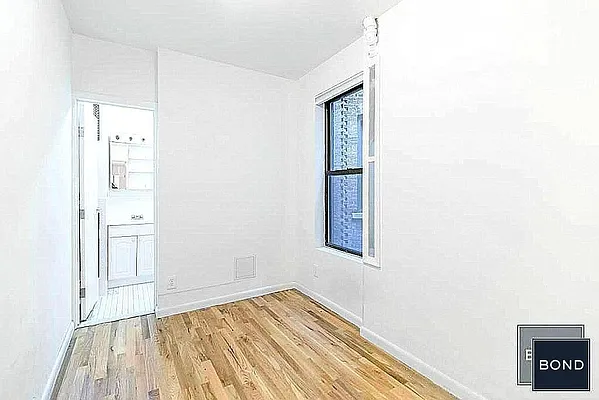 Rented by Bond New York | media 5