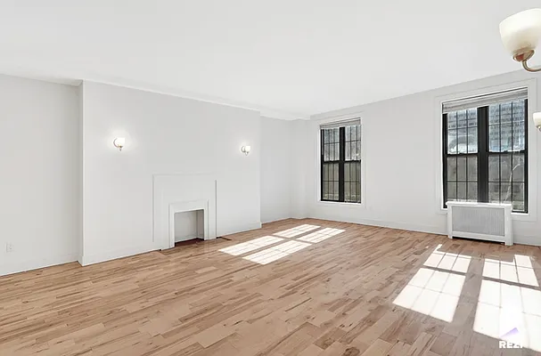 Rented by REZI | media 42