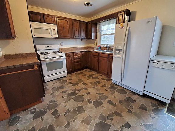 2nd image of 1104 New York Ave