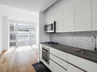 1050 6th Ave #12A, New York, NY 10018