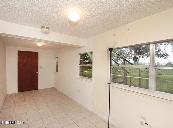 3rd image of 135 Magnolia Ave