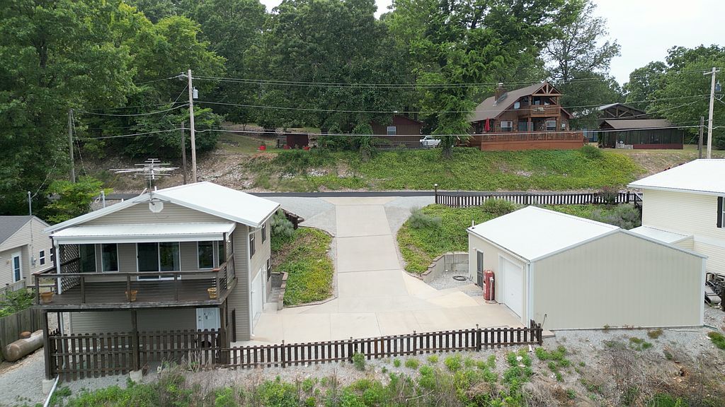 425 Seminole Dr - Property Image