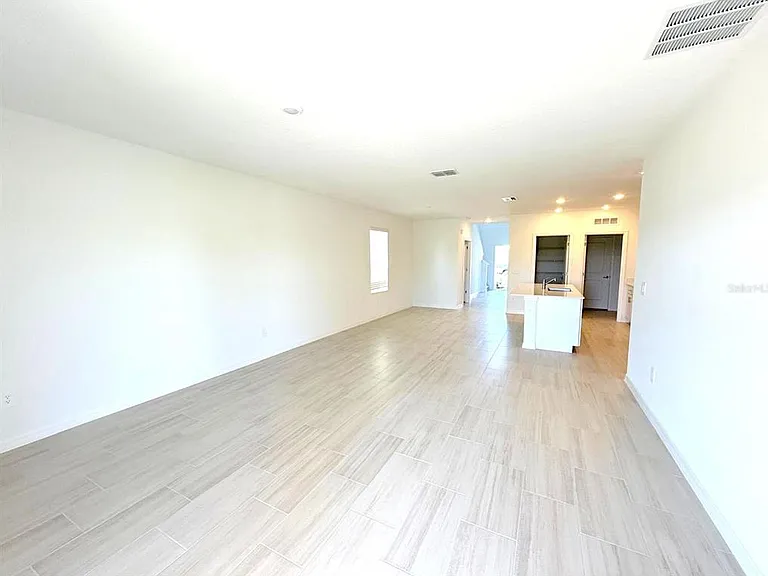 2081 Hallier Cv — Photo 12