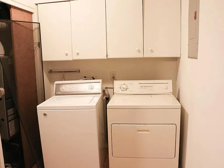Second floor - Laundry room