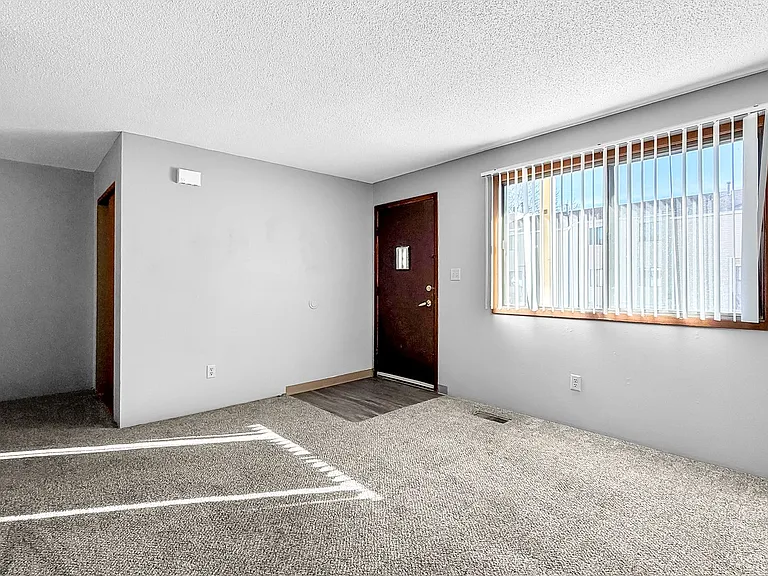Find Your Perfect Fit at East Park Apartments! — Photo 20