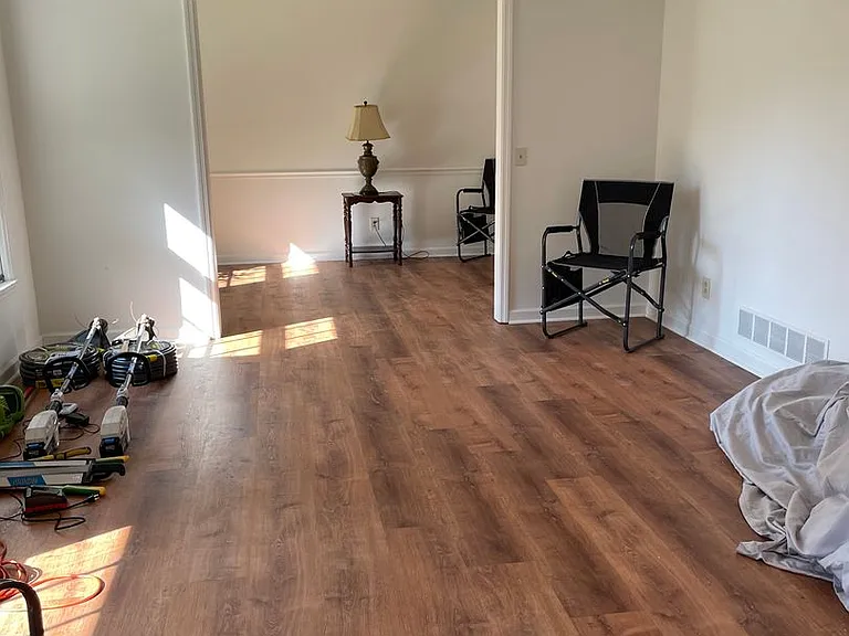1180 Robinhood Rd — Photo 3