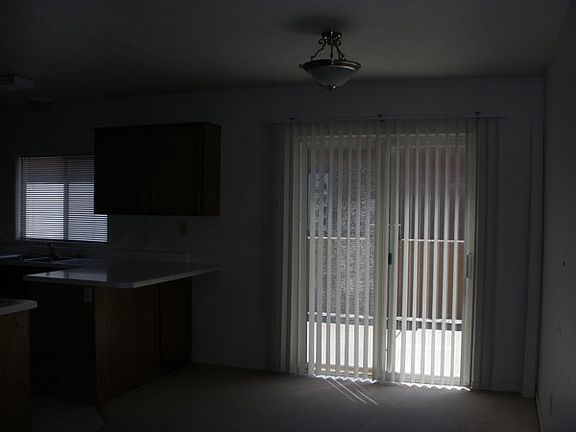 4th image of 444 E Sunland Dr #85