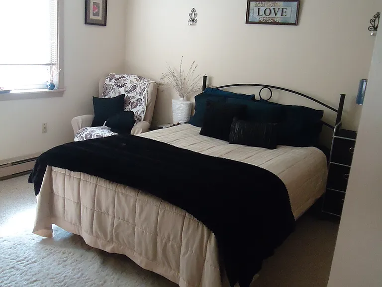 286 Pine St — Photo 14