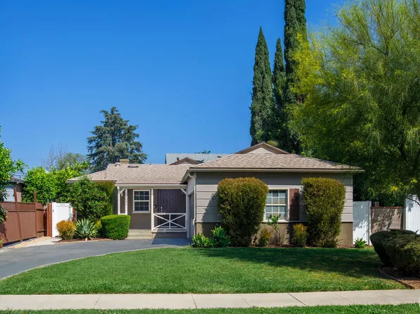 15031-15033 Hartland St, Van Nuys, CA 91405