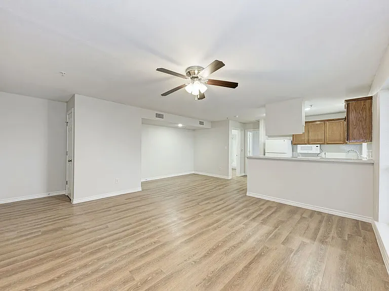 Austin Parke Apartments — Photo 14