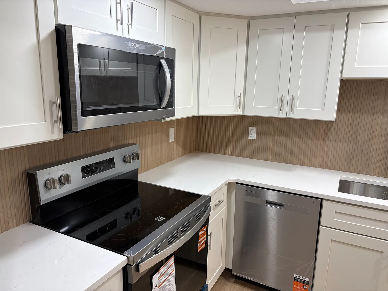 2 bed, 1.5 bath, 1137 sqft, $1,550 — Photo 3
