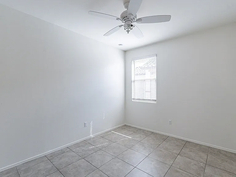 908 W Calle Sucre — Photo 12