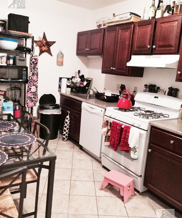 2nd image of 19 Egremont Rd #13283312