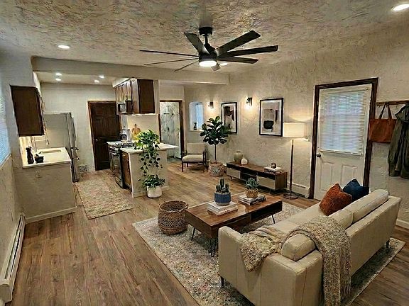 4th image of 1116 N Emerson St #13