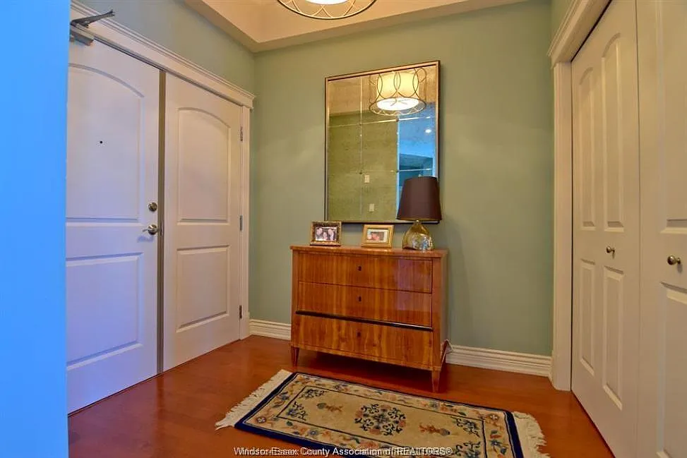 2 bed, 2.5 bath, 2233 sqft, $3,800 — Photo 4
