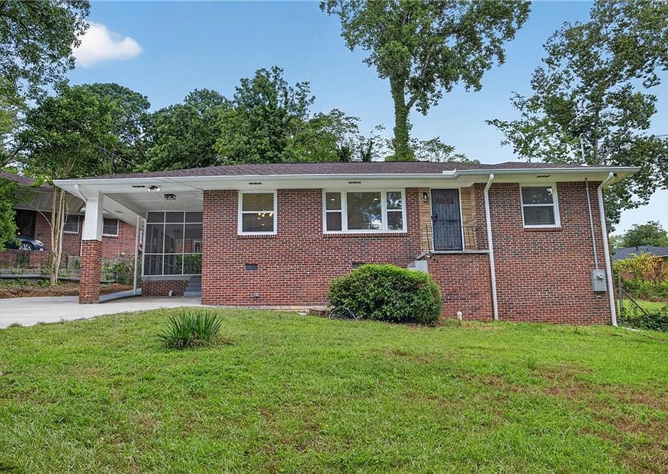 1st image of 700 Ferris St SW