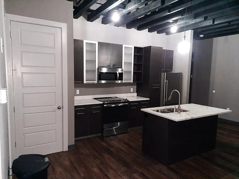 901 9th St #LOFT C — Photo 1
