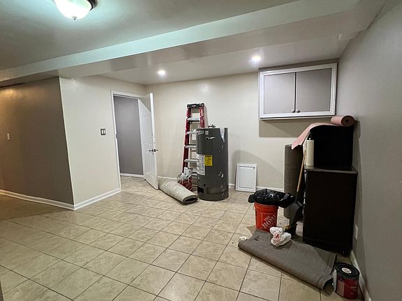 2nd image of 3800 Bronx Blvd #Basement