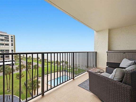 4th image of 1460 GULF BOULEVARD #501