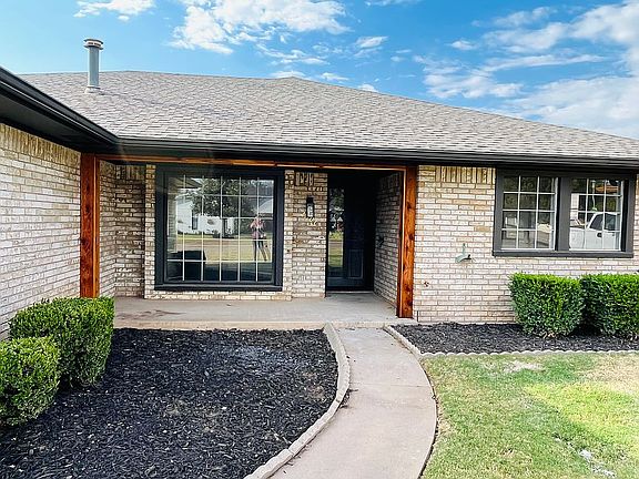 2nd image of 2801 Indian Dr