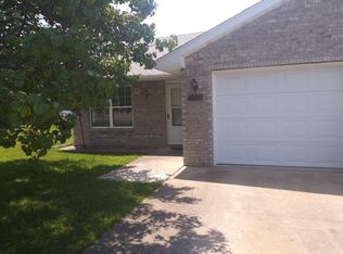 445 Sabre Cir, Fulton, MO 65251