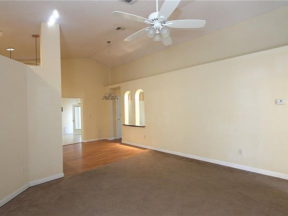 2nd image of 1042 Henson Ct