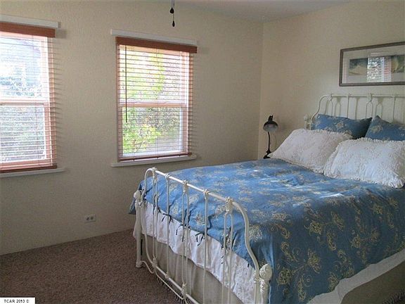 5th image of 186 Hillcrest Dr