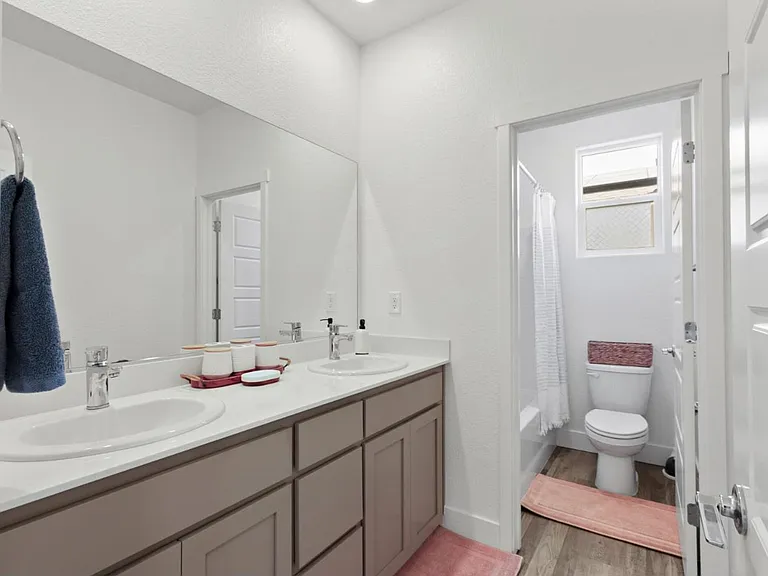 2011 Grady Cir — Photo 34