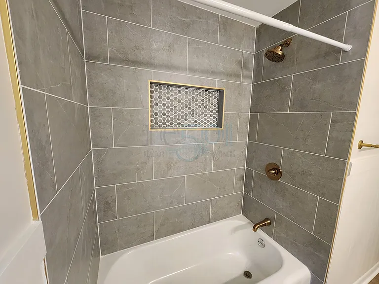 7520 W Markham St — Photo 14