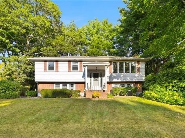 11 Baltic Ave, Brockton, MA 02302