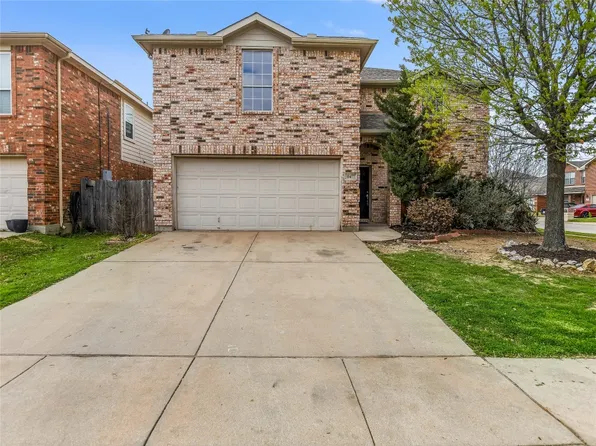 10477 Hideaway Trl, Fort Worth, TX 76131