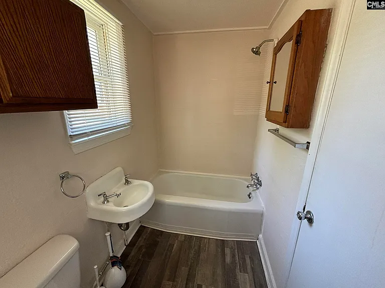 611 Oakland Ave — Photo 8