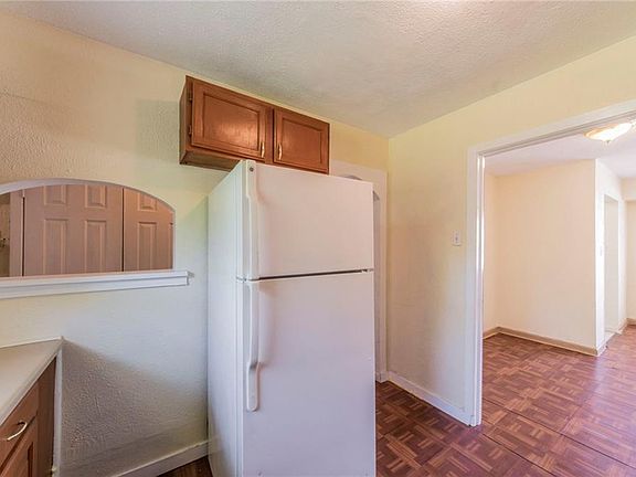 5th image of 4420 Littlejohn Ave
