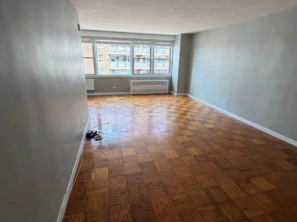 590 Flatbush Avenue image 1 of 10
