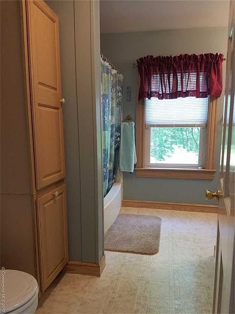 2nd image of 30 Charles St