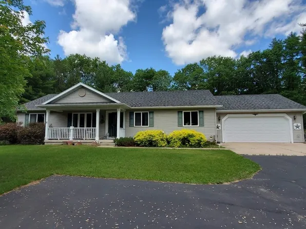 W3574 Center Dr, Redgranite, WI 54970