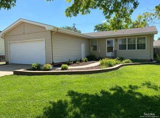 2047 Corsaut Ct, Salina, KS 67401