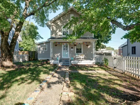 909 Hadley Ave N, Old Hickory, TN 37138