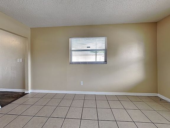 4th image of 8511 Fish Lake Rd