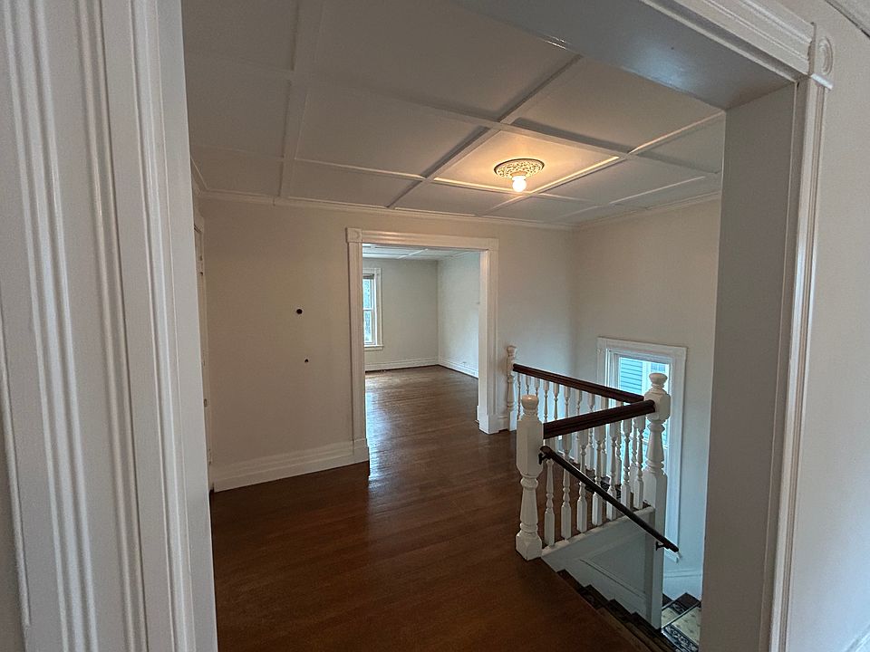 Top of the entry looking in to the living room
