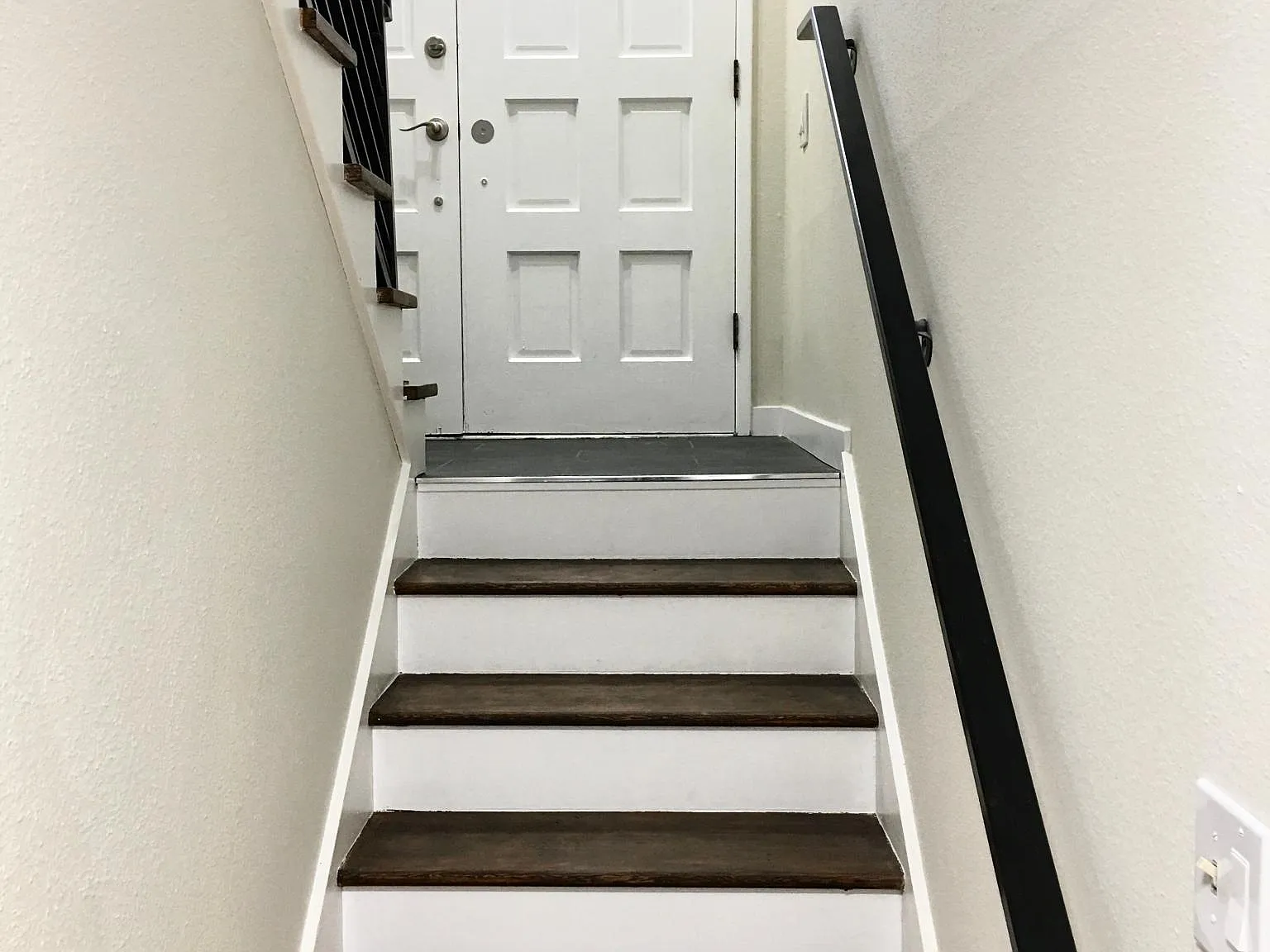 4 bed, 1950 sqft, $3,995 — Photo 3