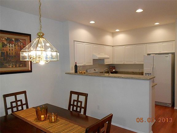 4th image of 6525 SE Cougar Mountain Way