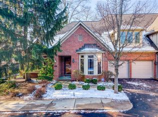 2495 Fairmount Blvd, Cleveland, OH