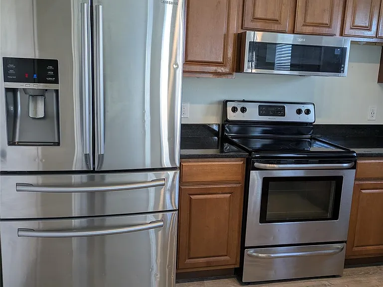 209 Phillips St — Photo 3
