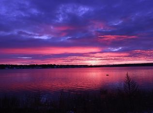 100 Friends Cv, Somerset, MA 02726